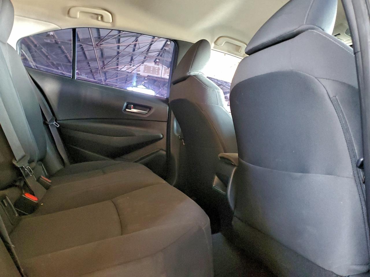 2020 TOYOTA COROLLA LE photo 19