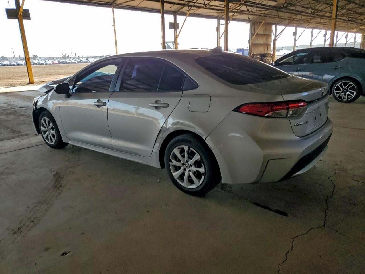 2020 TOYOTA COROLLA LE photo 3