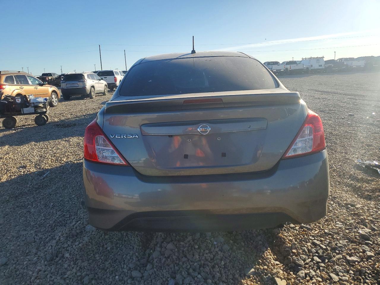 2019 NISSAN VERSA S photo 16