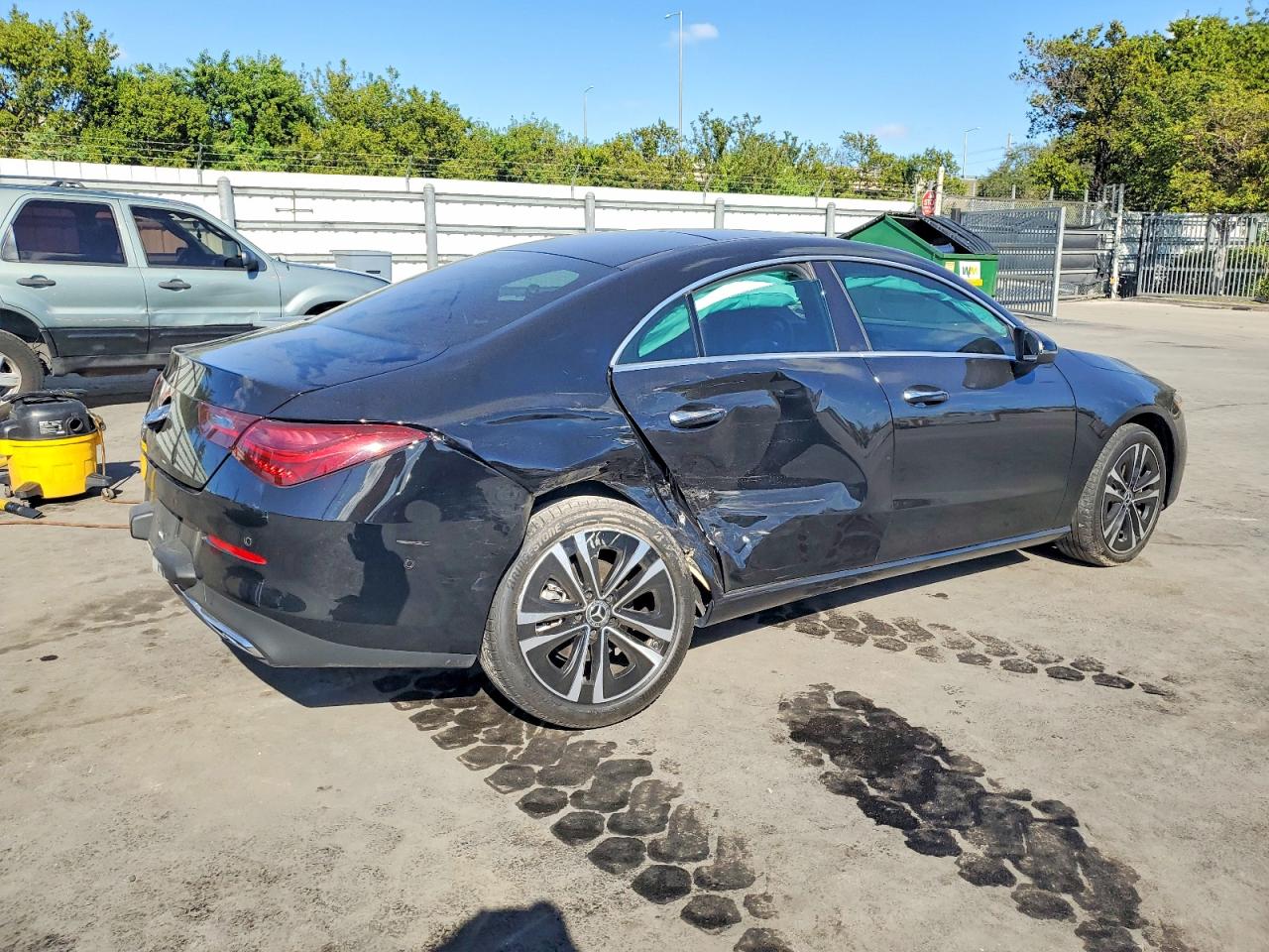 2025 MERCEDES-BENZ CLA 250 photo 5