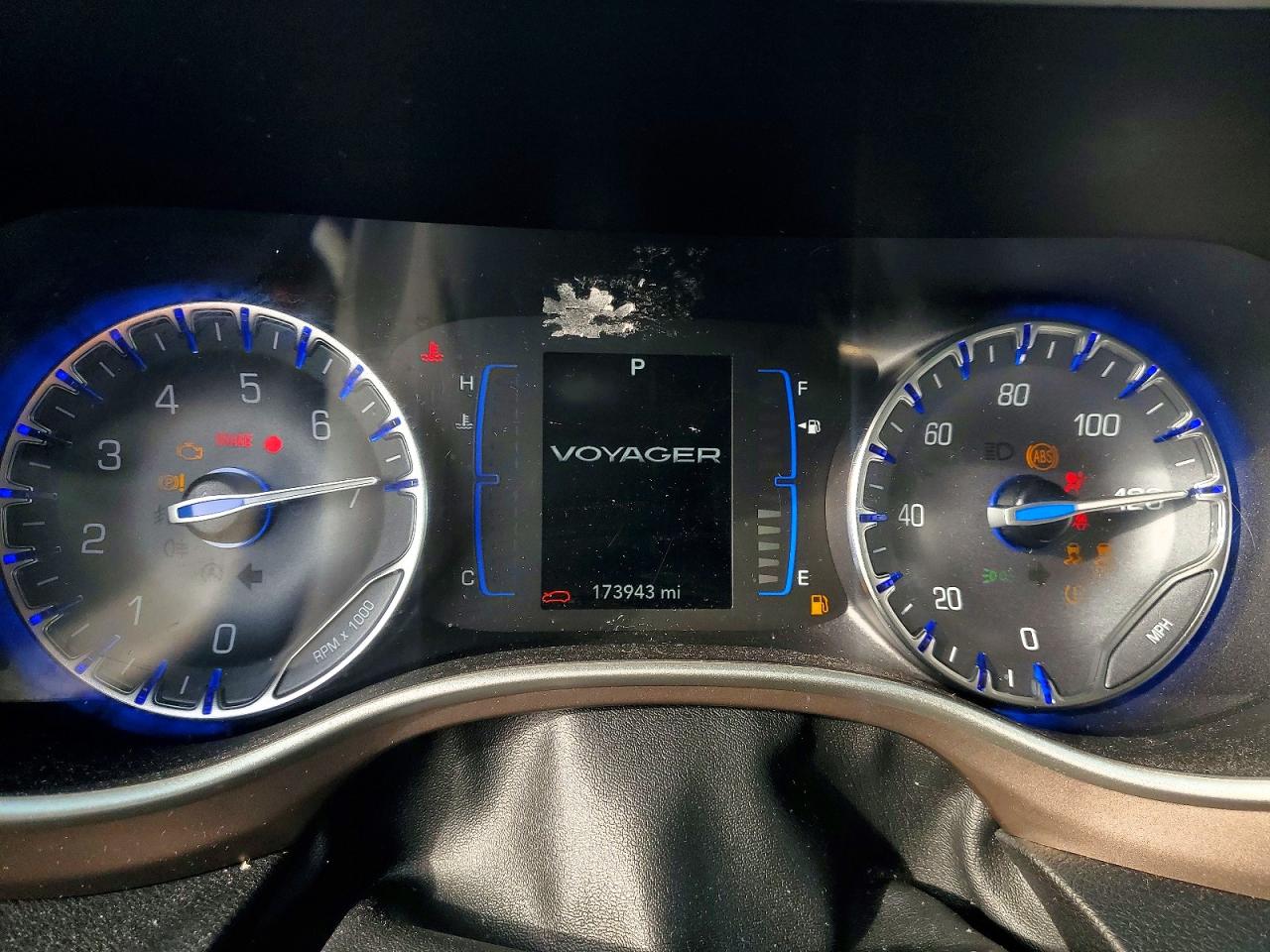 2021 CHRYSLER VOYAGER LXI photo 9