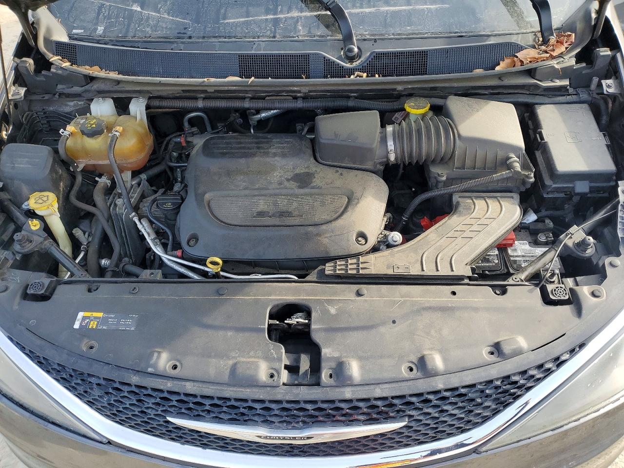 2021 CHRYSLER VOYAGER LXI photo 12