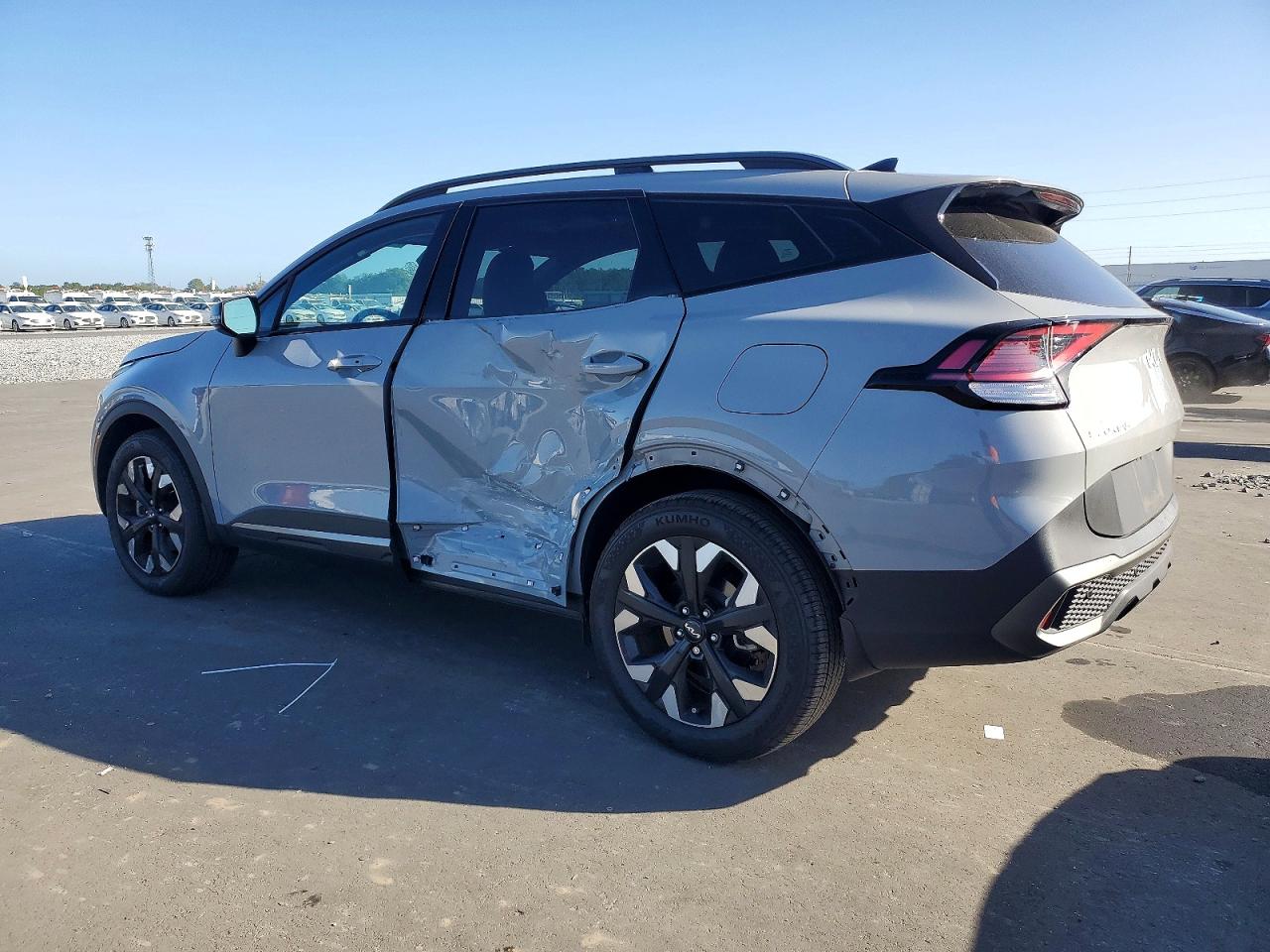 2023 KIA SPORTAGE X LINE photo 2
