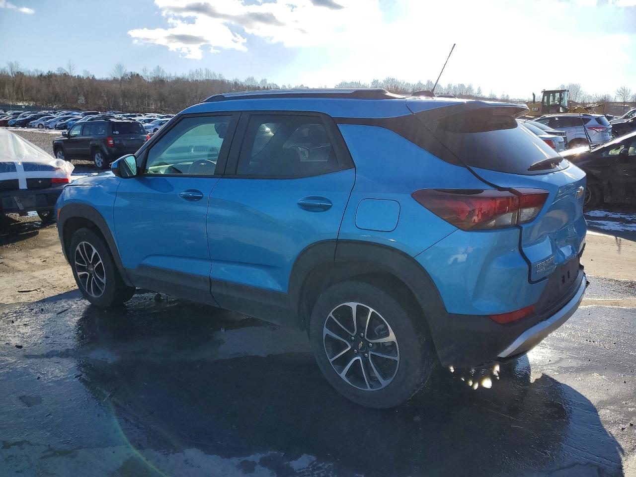 2025 CHEVROLET TRAILBLAZER LT photo 2