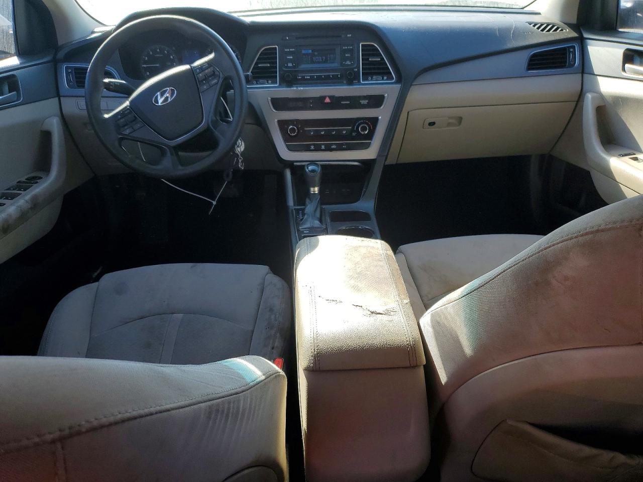 2015 HYUNDAI SONATA SE photo 8