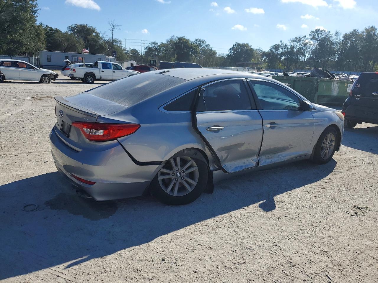 2015 HYUNDAI SONATA SE photo 3