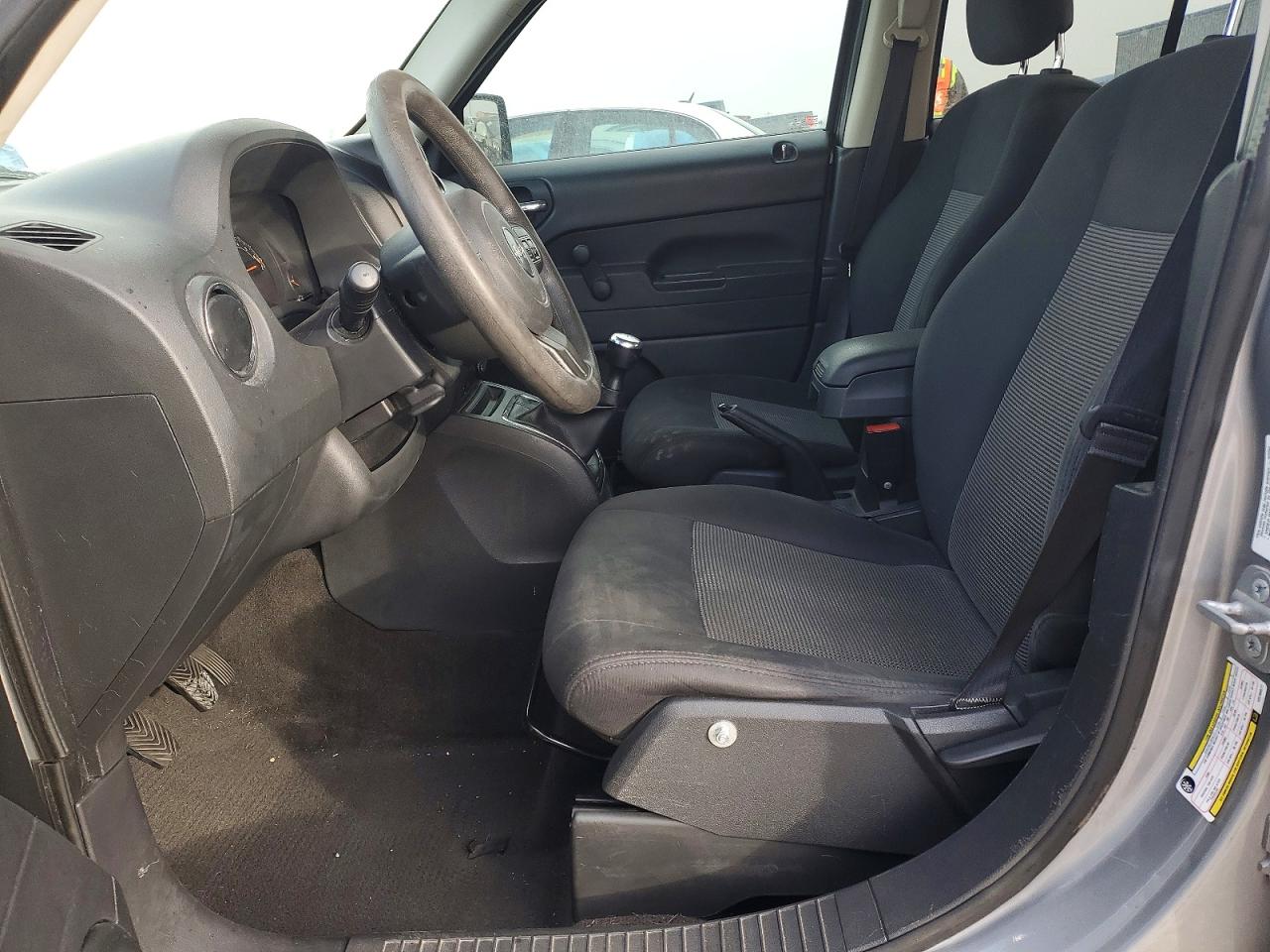 2014 JEEP PATRIOT SPORT photo 19