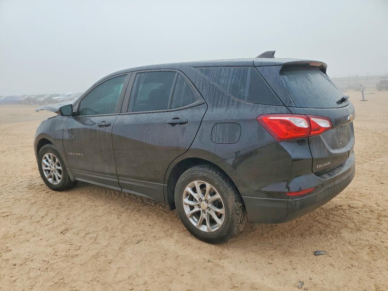 2021 CHEVROLET EQUINOX LS photo 2