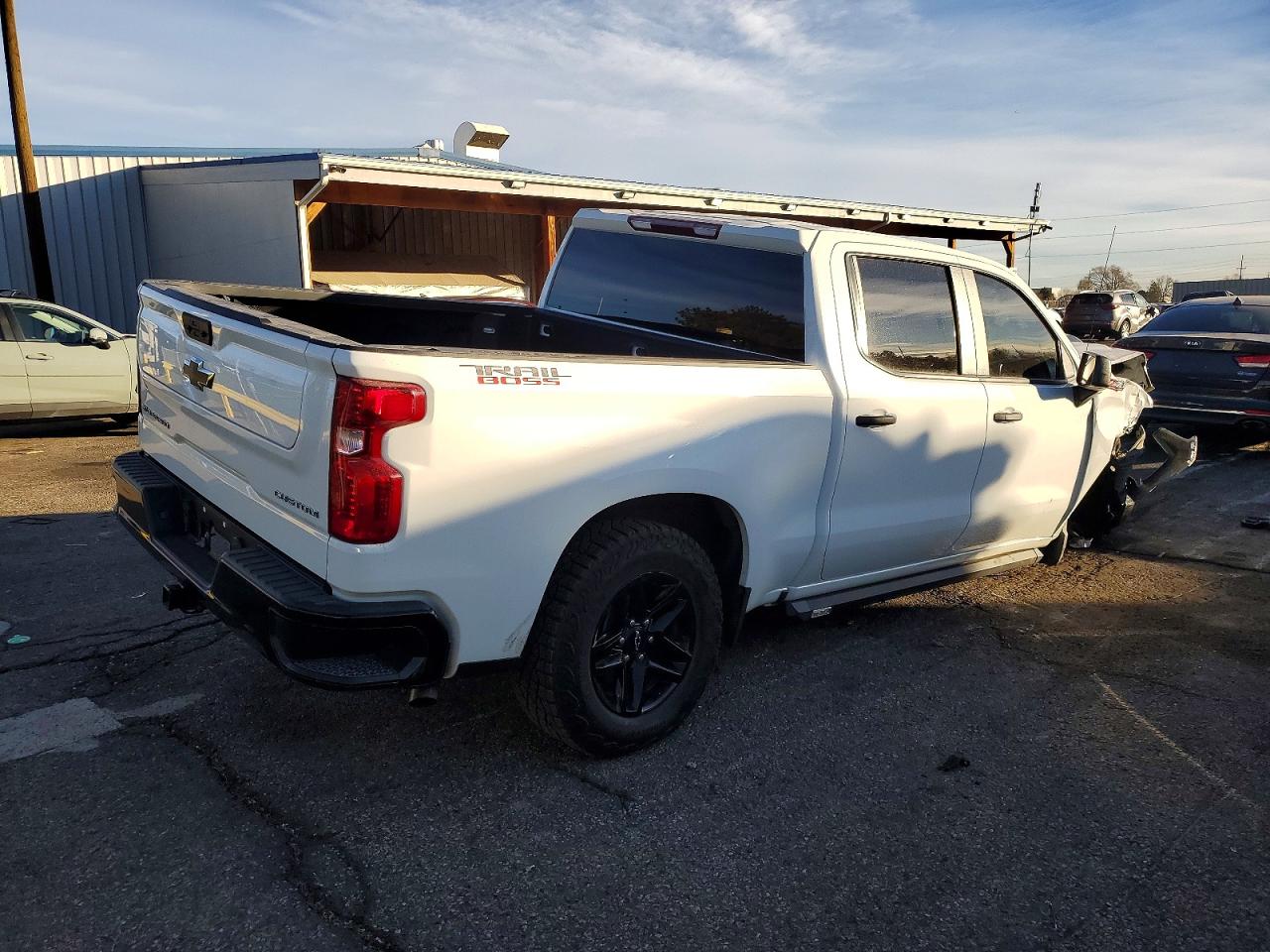 2024 CHEVROLET SILVERADO K1500 TRAIL BOSS CUSTOM photo 3