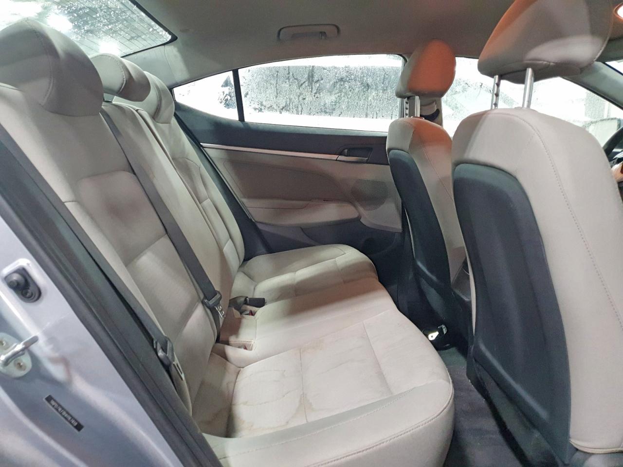 2017 HYUNDAI ELANTRA SE photo 10