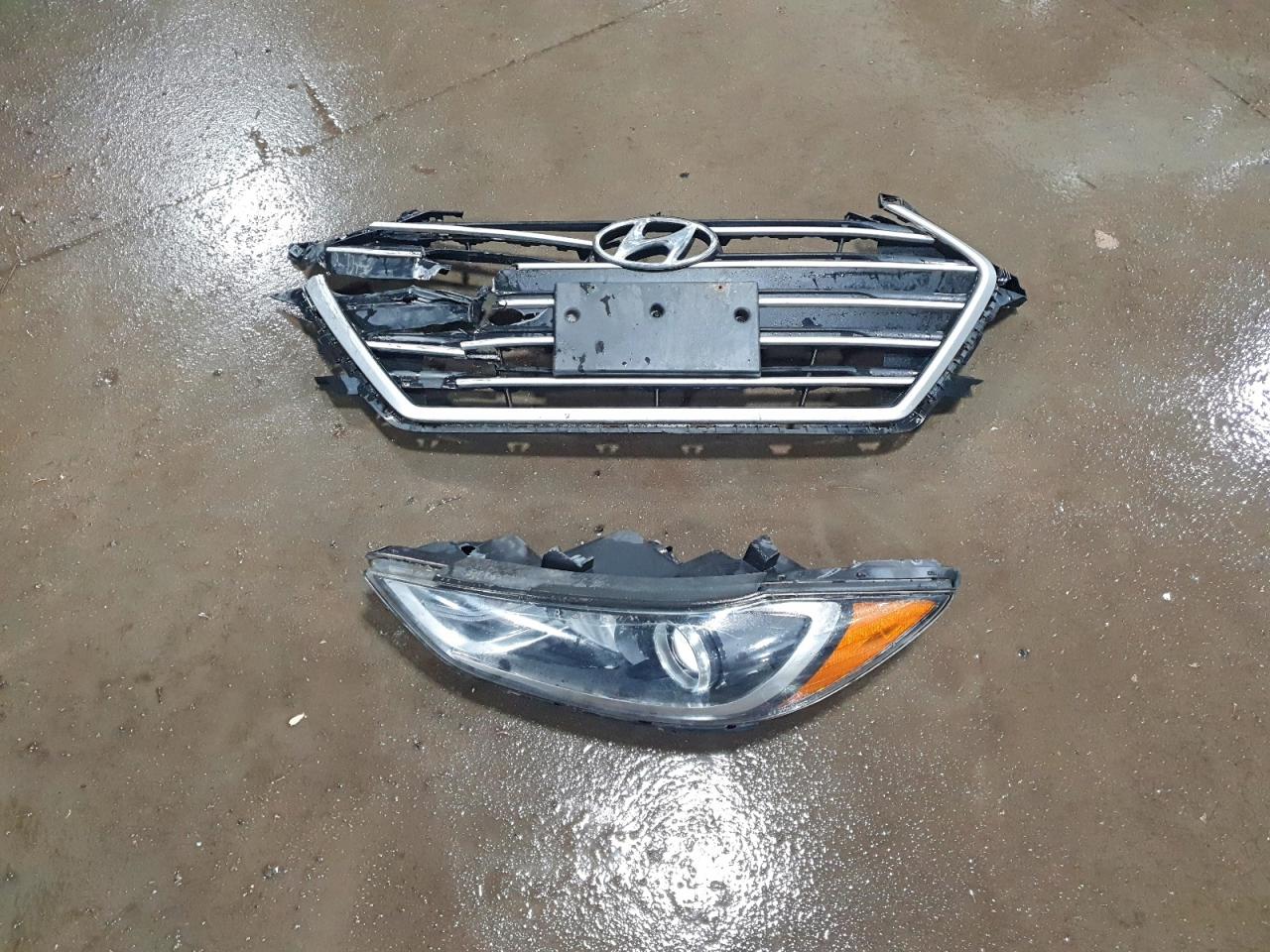 2017 HYUNDAI ELANTRA SE photo 12