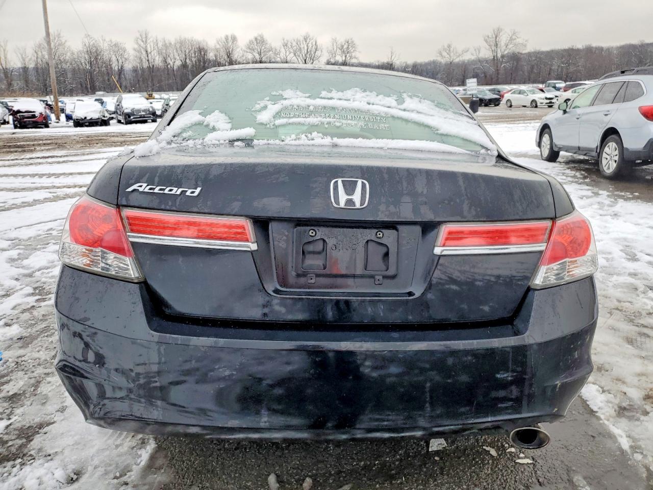 2012 HONDA ACCORD LX photo 11