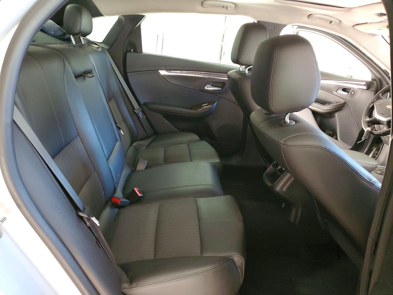 2015 CHEVROLET IMPALA LT photo 10