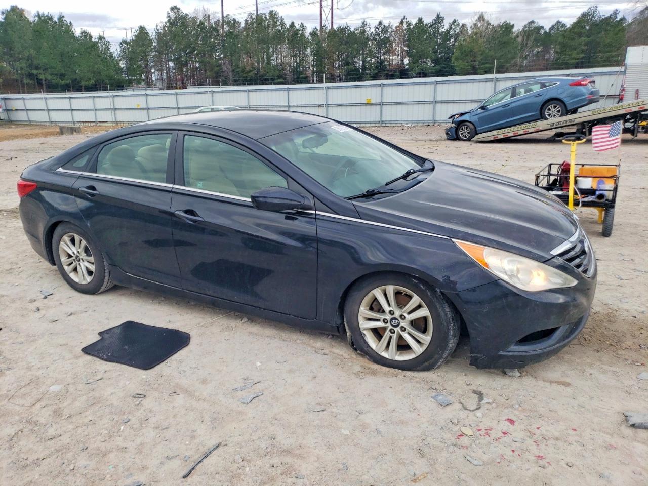 2013 HYUNDAI SONATA GLS photo 4