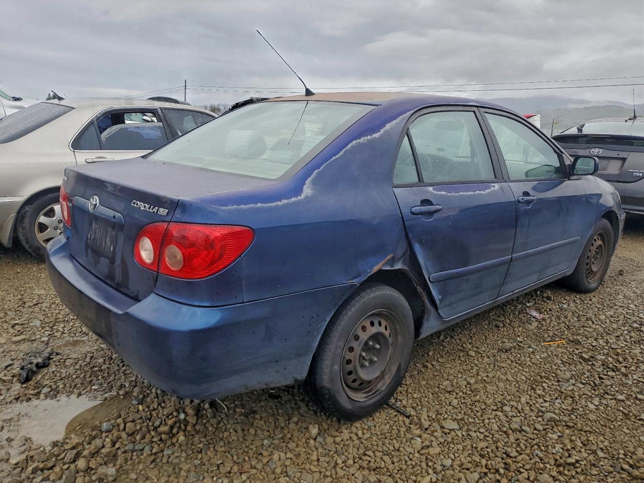 2005 TOYOTA COROLLA CE photo 3