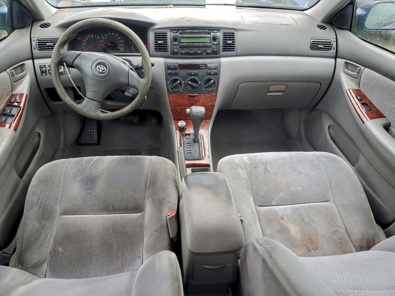 2005 TOYOTA COROLLA CE photo 8