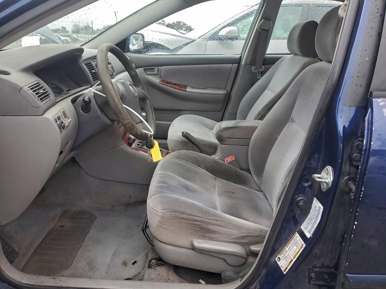 2005 TOYOTA COROLLA CE photo 7