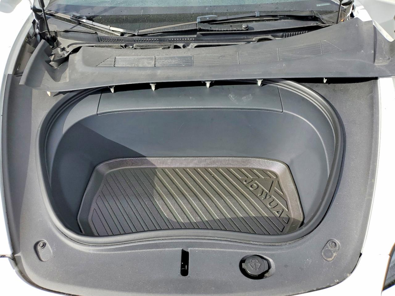 2024 TESLA MODEL 3 photo 11