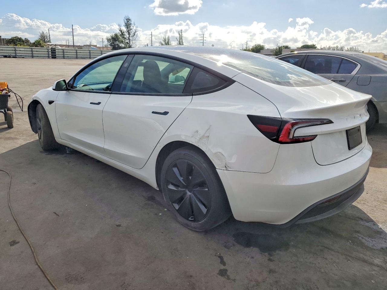 2024 TESLA MODEL 3 photo 2