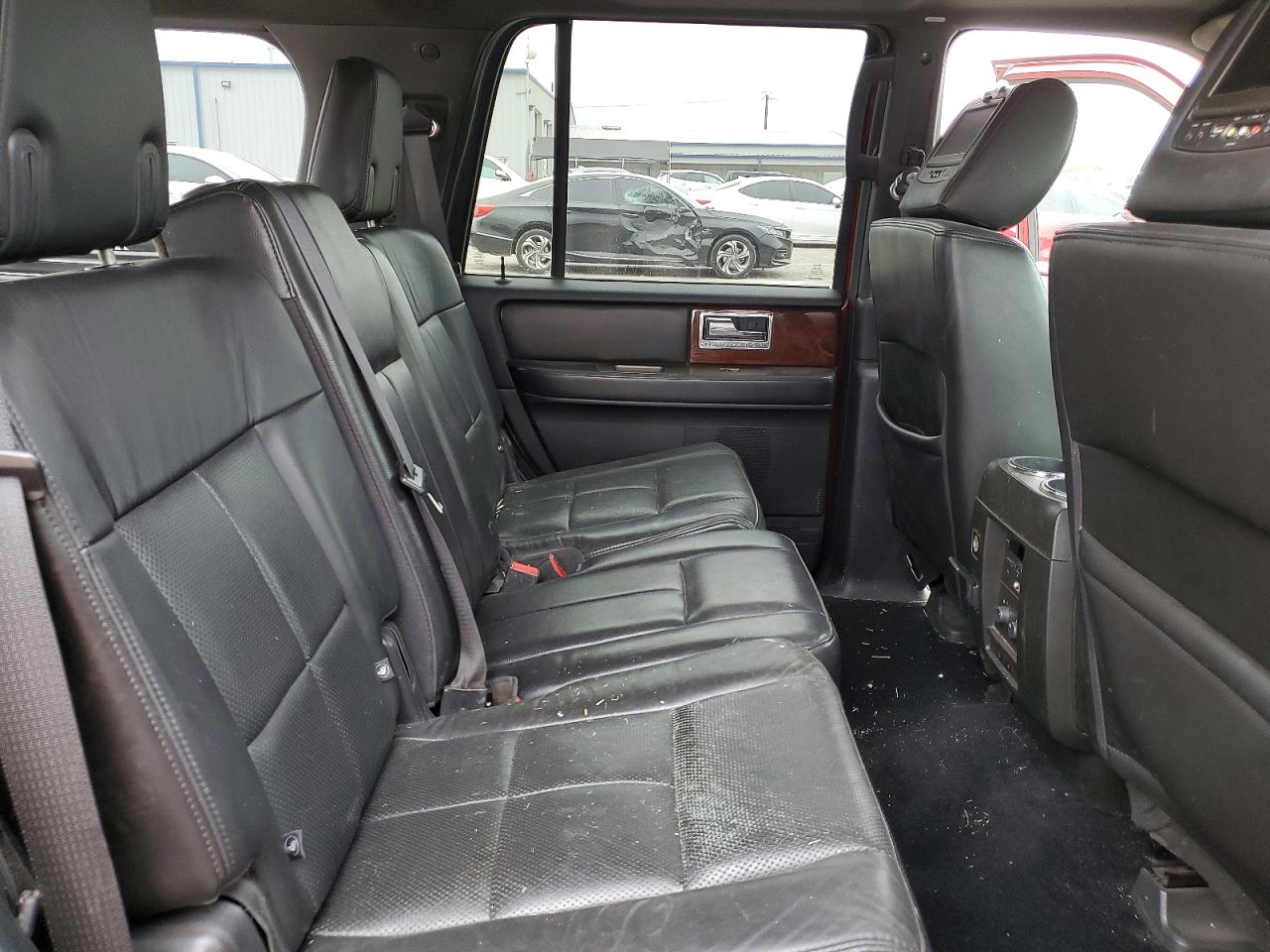 2013 LINCOLN NAVIGATOR photo 11