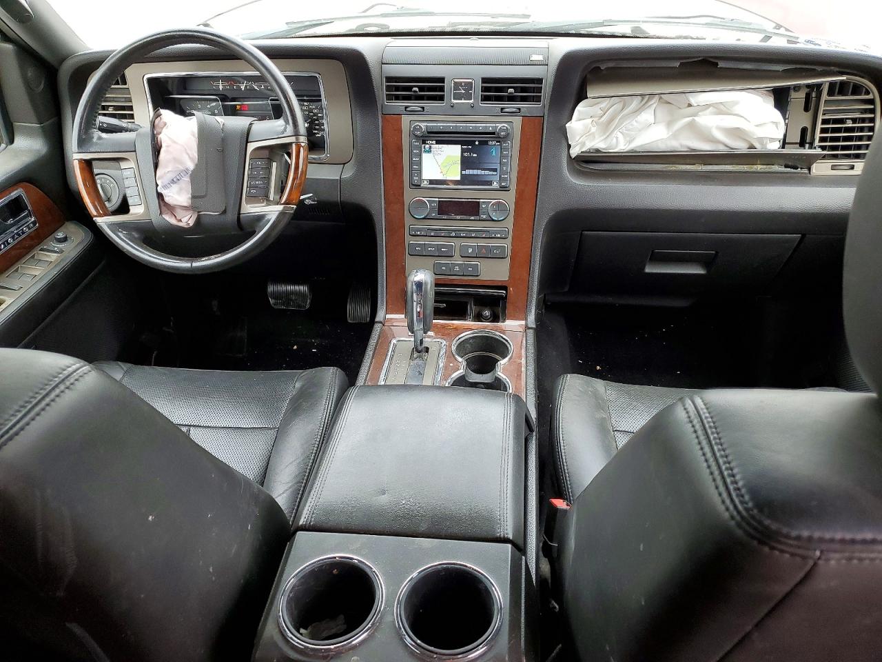 2013 LINCOLN NAVIGATOR photo 8