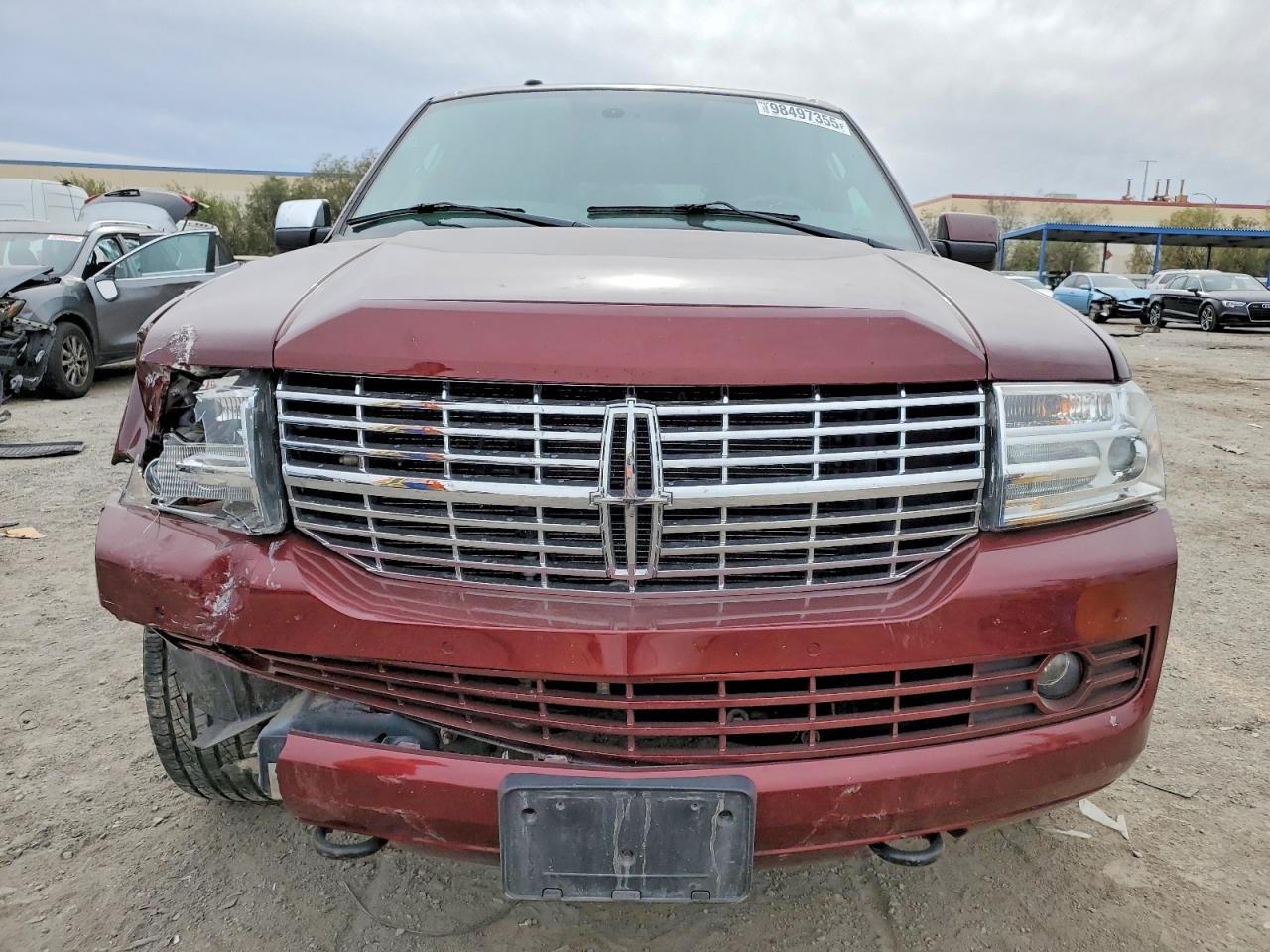 2013 LINCOLN NAVIGATOR photo 5