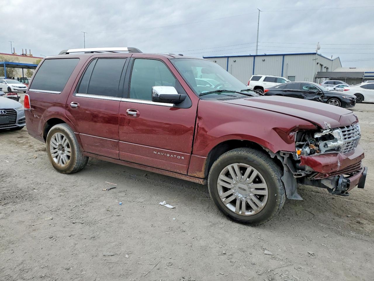 2013 LINCOLN NAVIGATOR photo 4