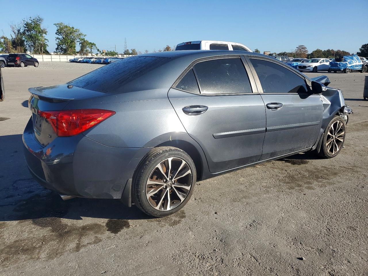 2019 TOYOTA COROLLA L photo 3