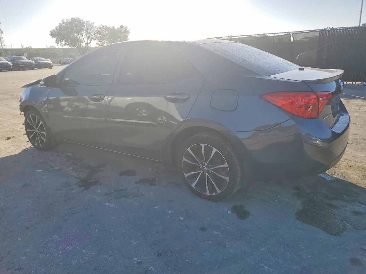 2019 TOYOTA COROLLA L photo 2