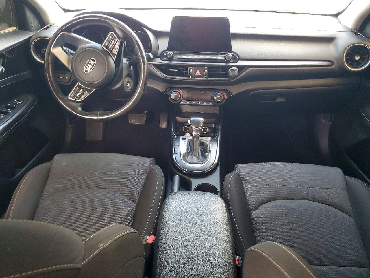 2019 KIA FORTE photo 8