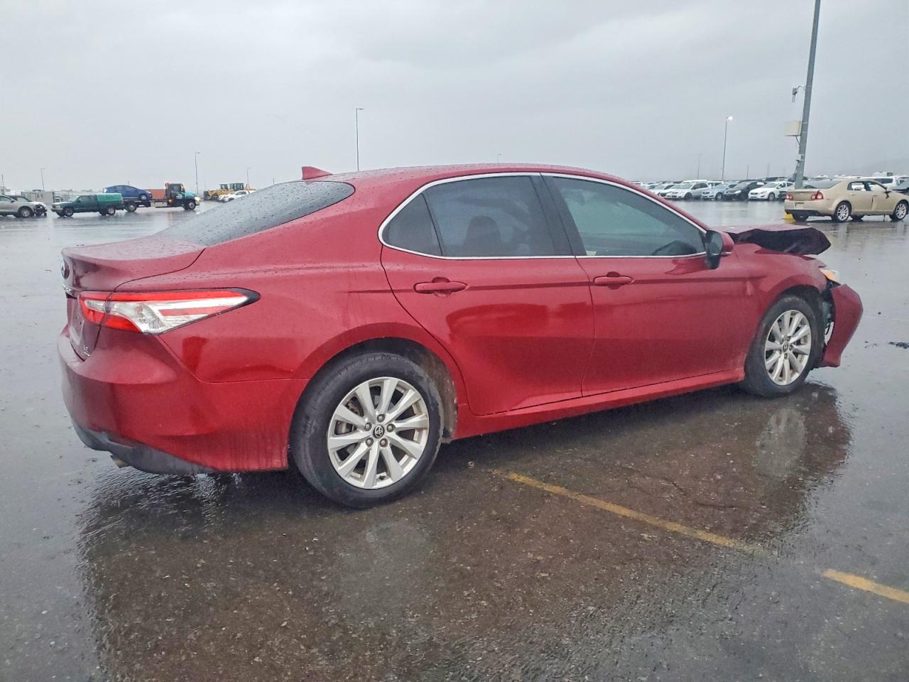 2020 TOYOTA CAMRY LE photo 5