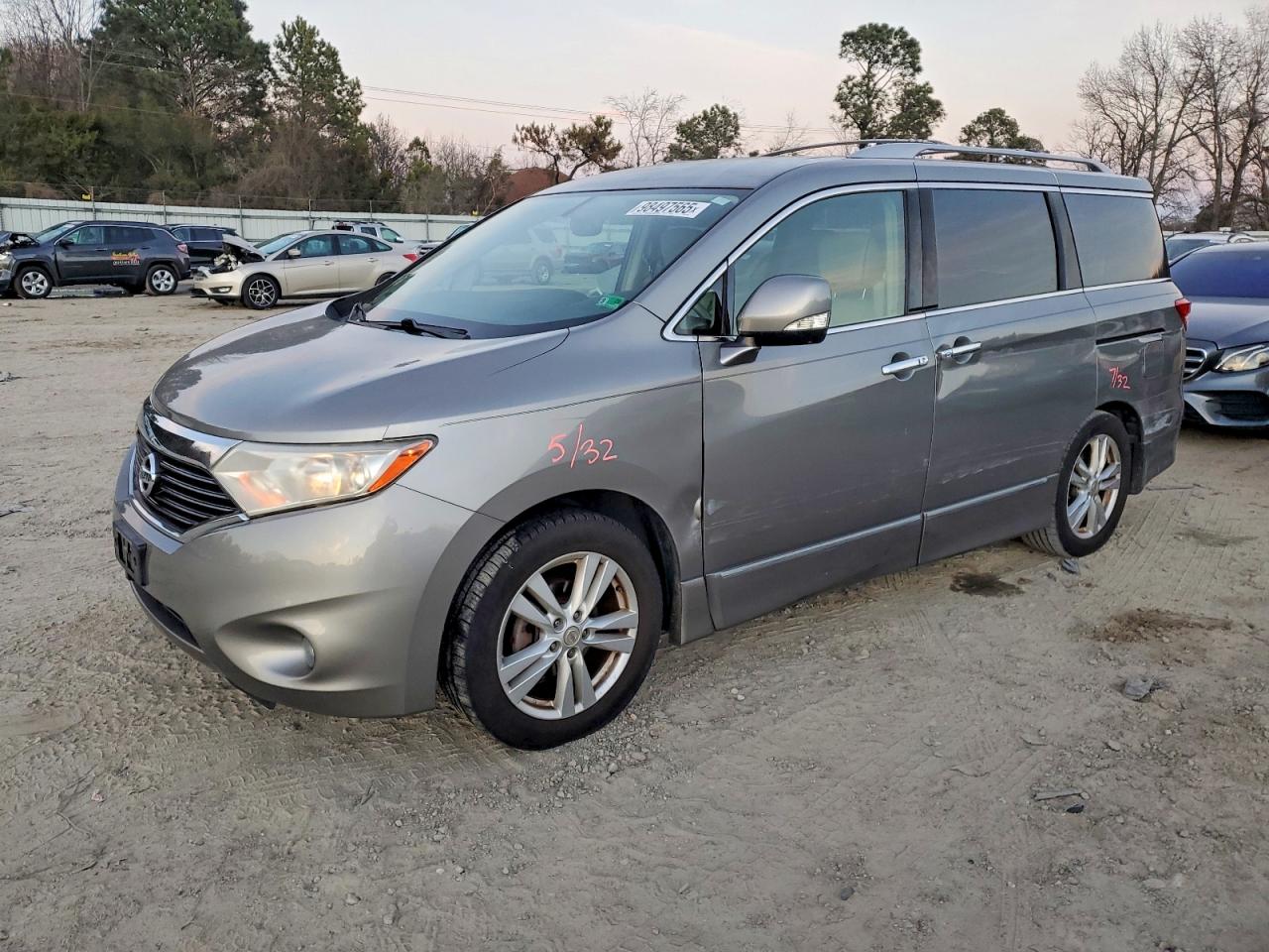 2012 NISSAN QUEST