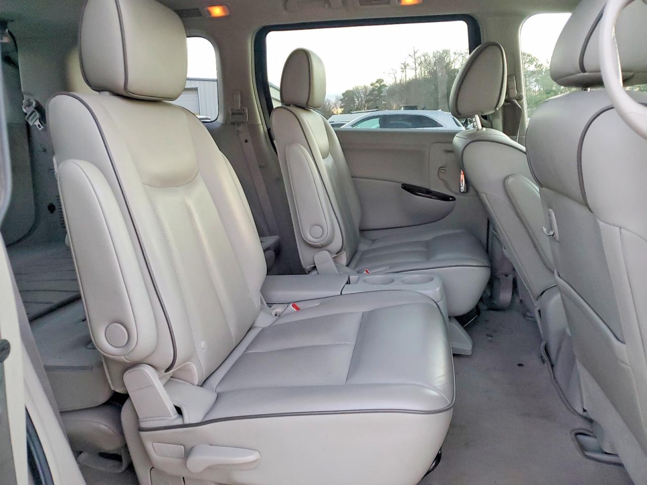2012 NISSAN QUEST S photo 11