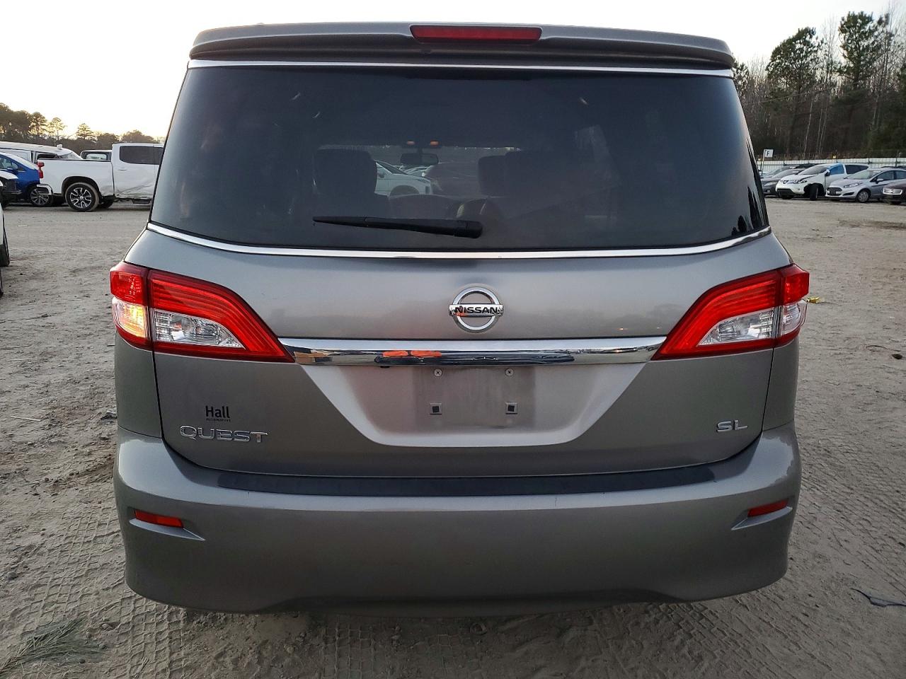 2012 NISSAN QUEST S photo 6