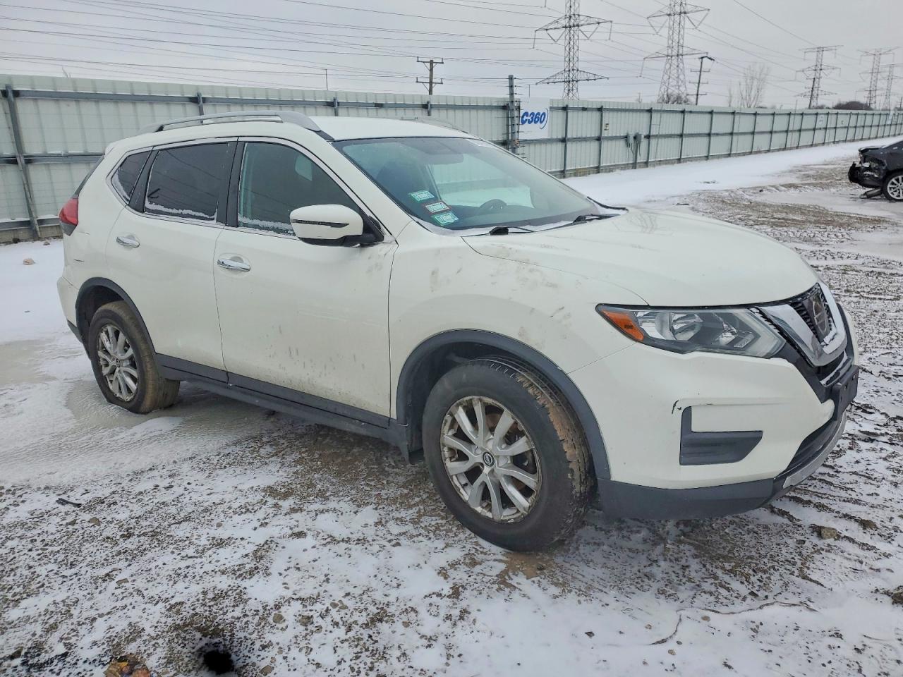 2017 NISSAN ROGUE SV photo 4