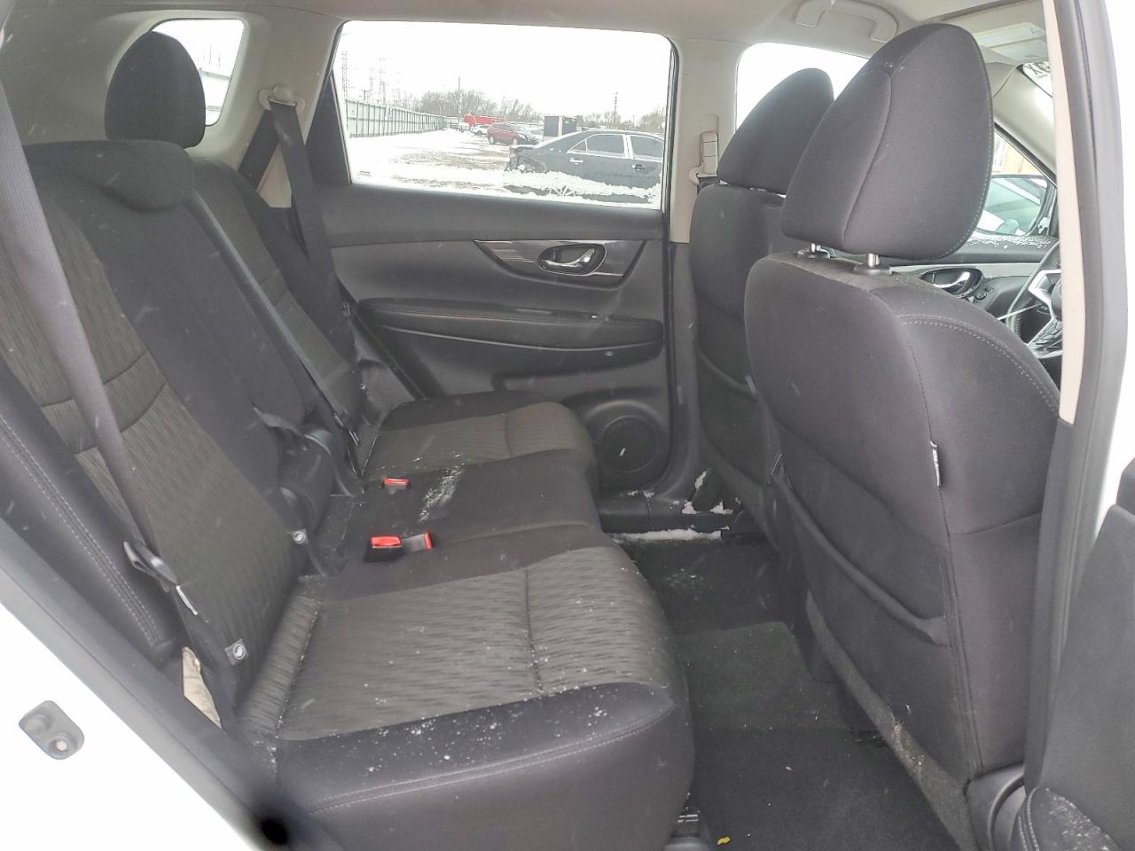 2017 NISSAN ROGUE SV photo 10