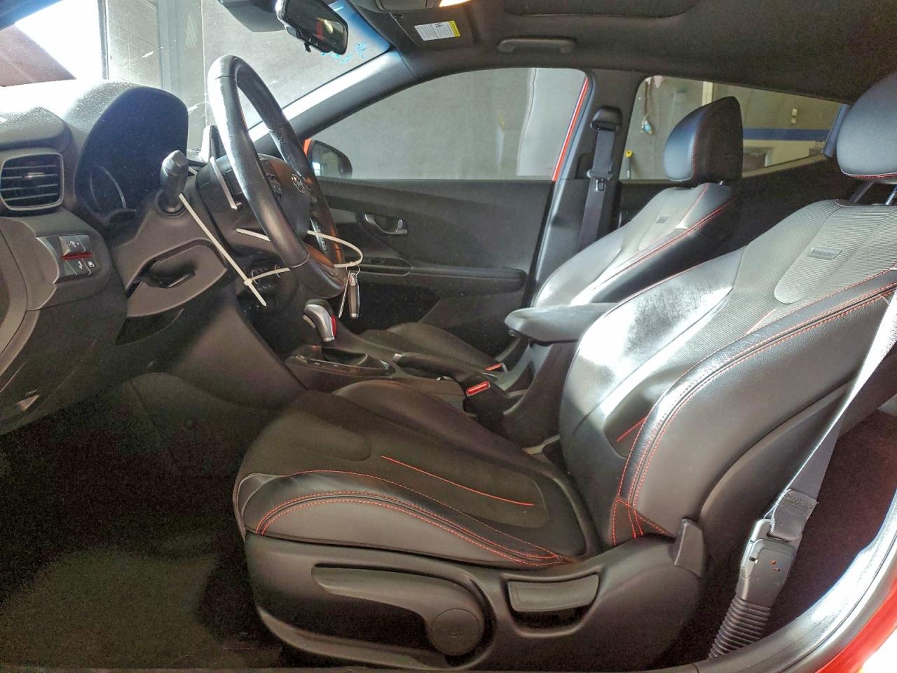 2020 HYUNDAI VELOSTER BASE photo 7