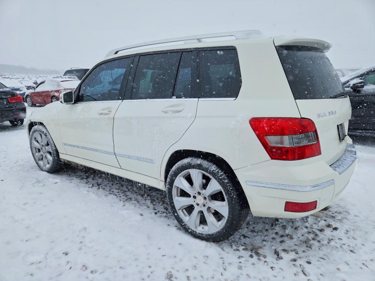 2011 MERCEDES-BENZ GLK 350 4MATIC photo 2