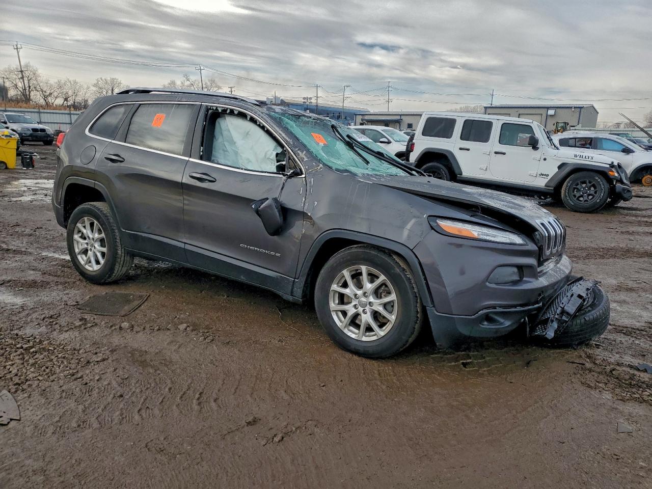 2015 JEEP CHEROKEE LATITUDE photo 4