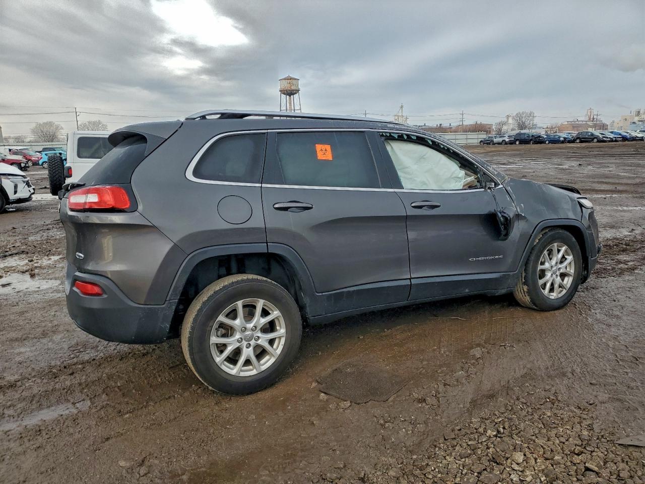 2015 JEEP CHEROKEE LATITUDE photo 3
