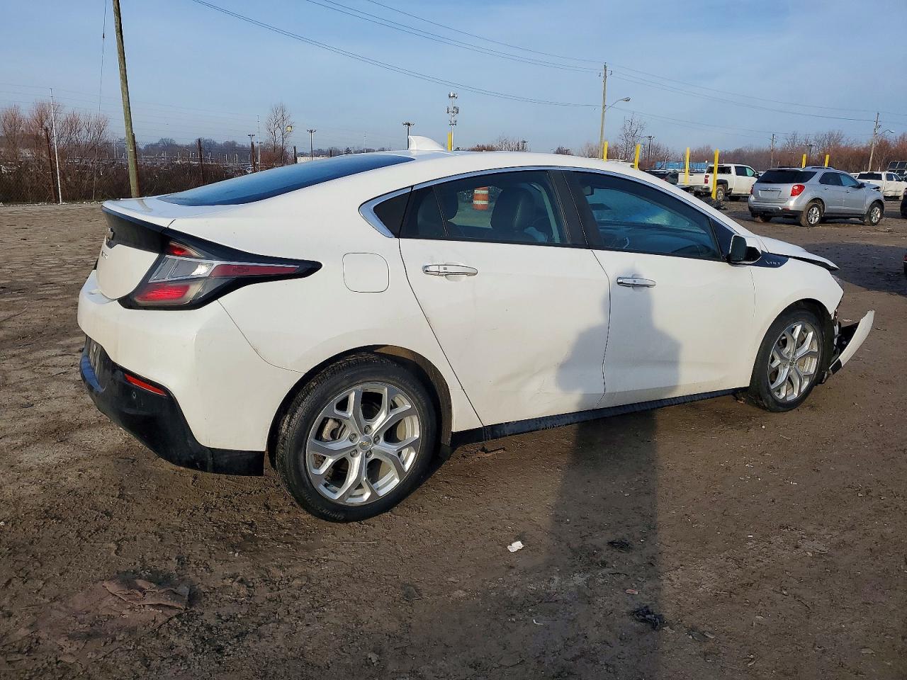 2016 CHEVROLET VOLT LTZ photo 3