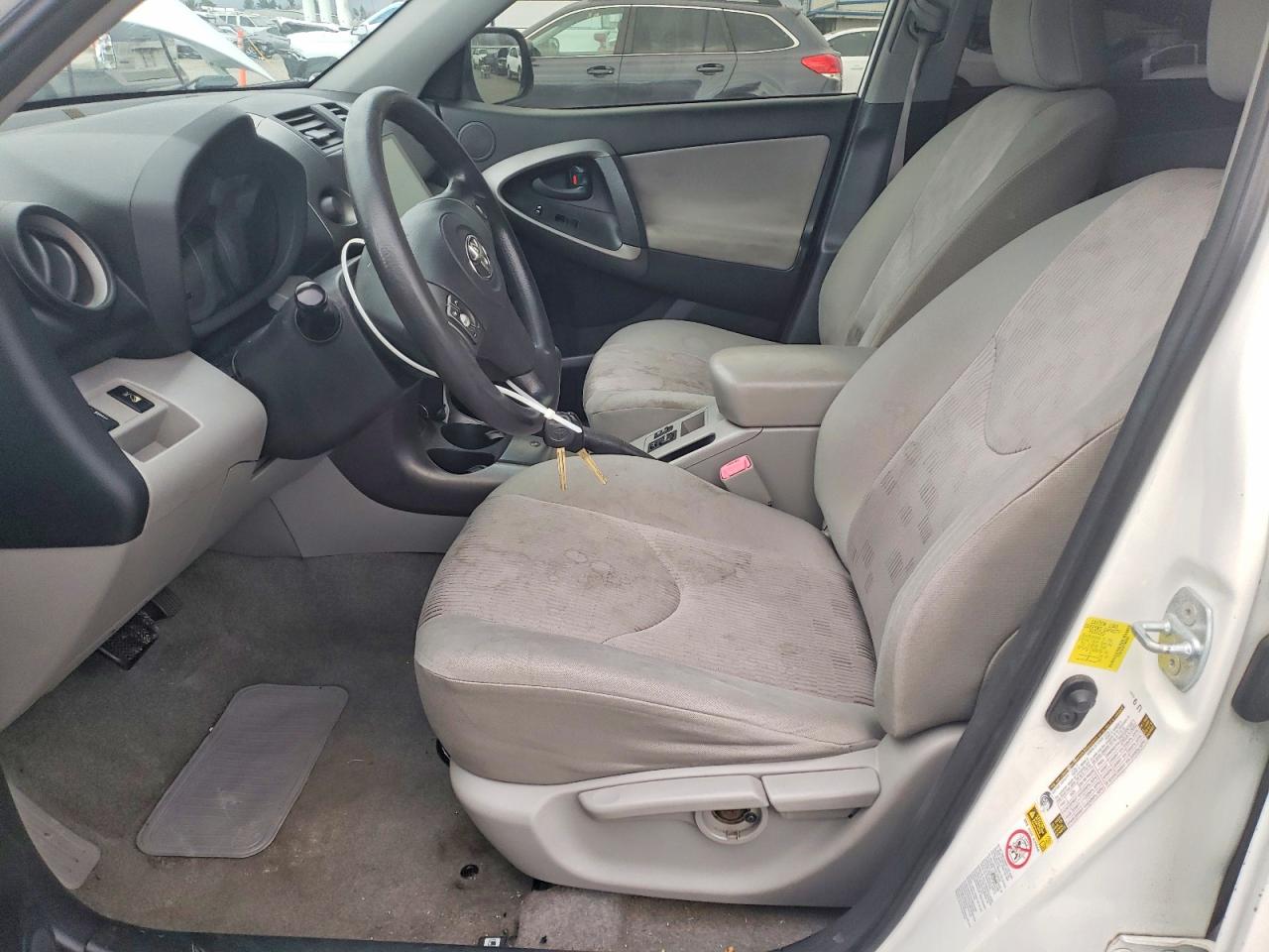 2012 TOYOTA RAV4 photo 13