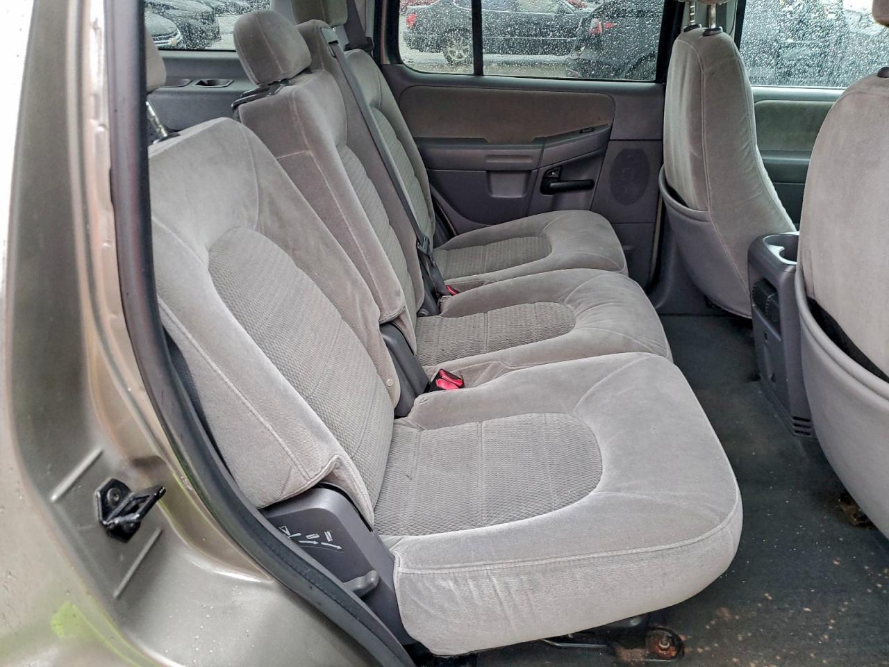 2005 FORD EXPLORER XLT photo 11