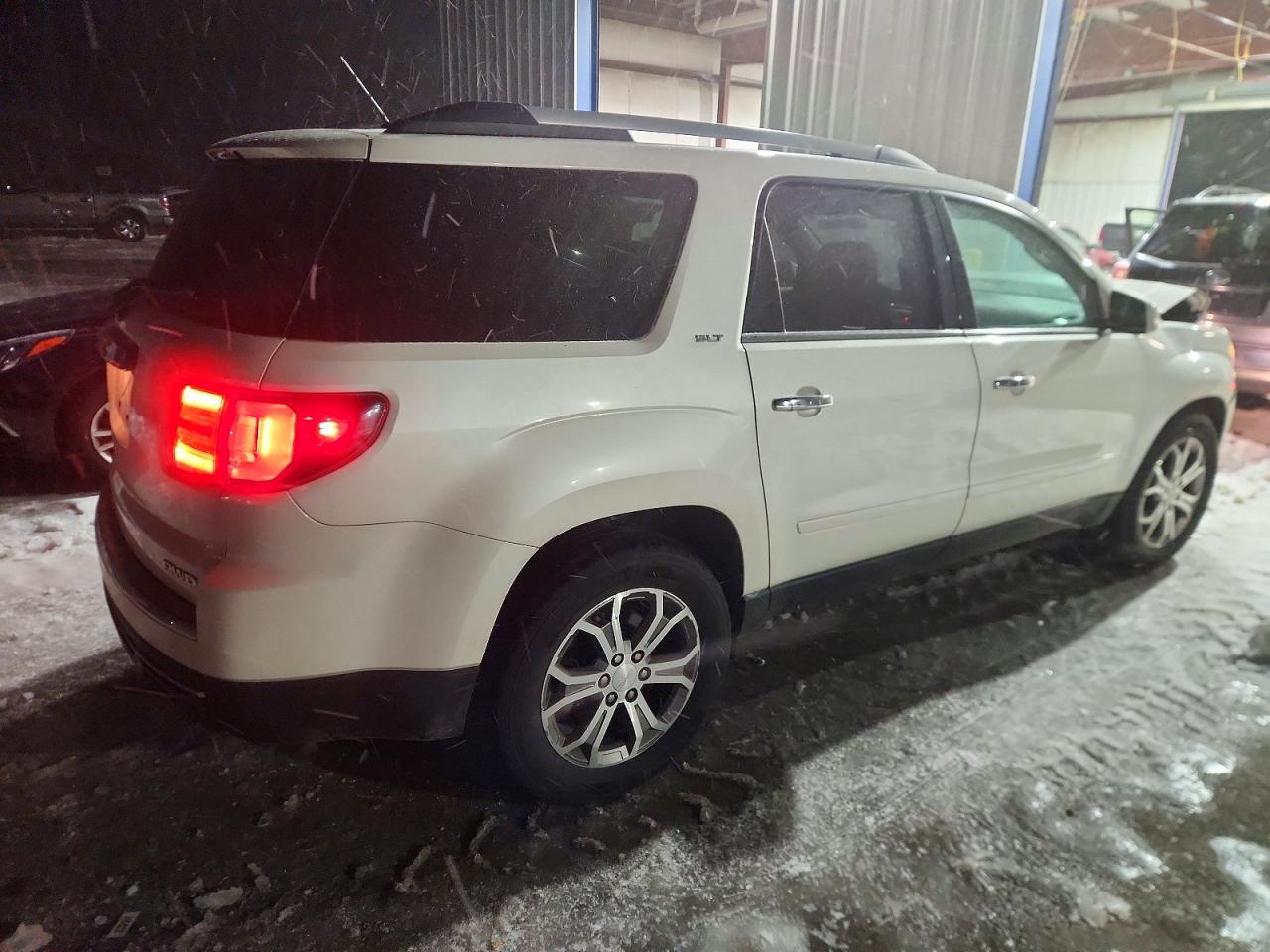 2014 GMC ACADIA SLT-1 photo 3
