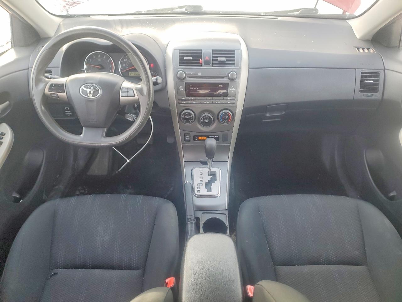 2011 TOYOTA COROLLA BASE photo 8