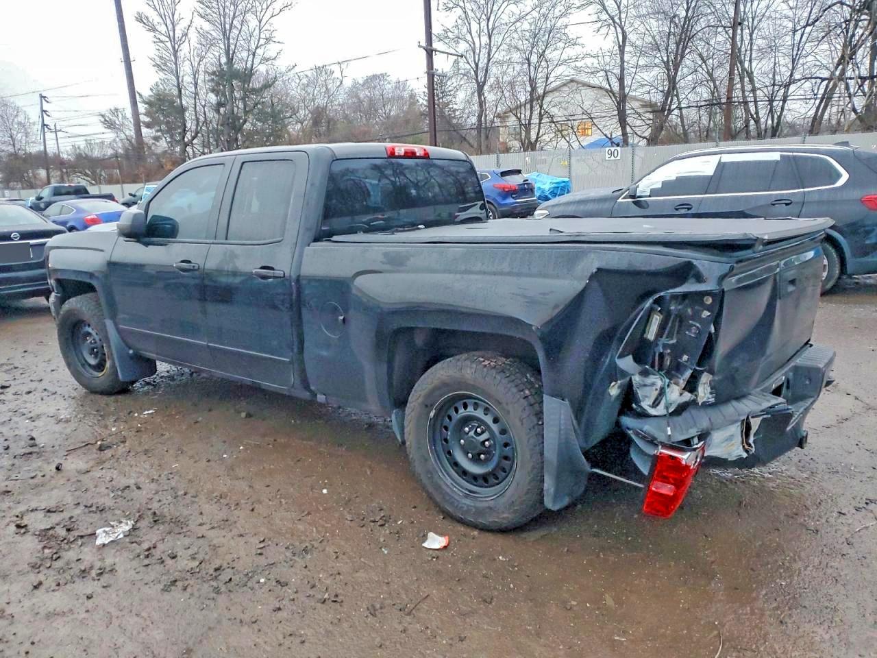 2016 CHEVROLET SILVERADO K1500 LT photo 2