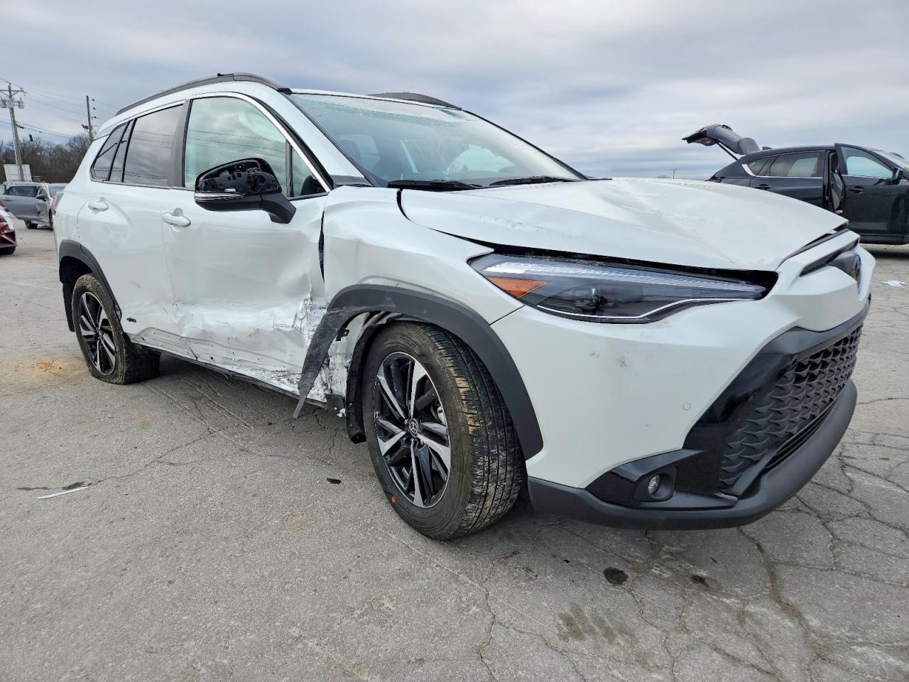 2024 TOYOTA COROLLA CROSS SE photo 4
