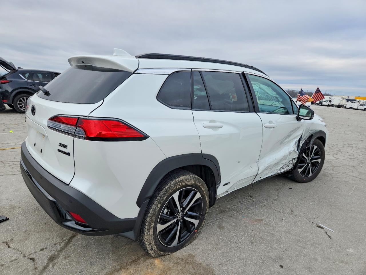 2024 TOYOTA COROLLA CROSS SE photo 3
