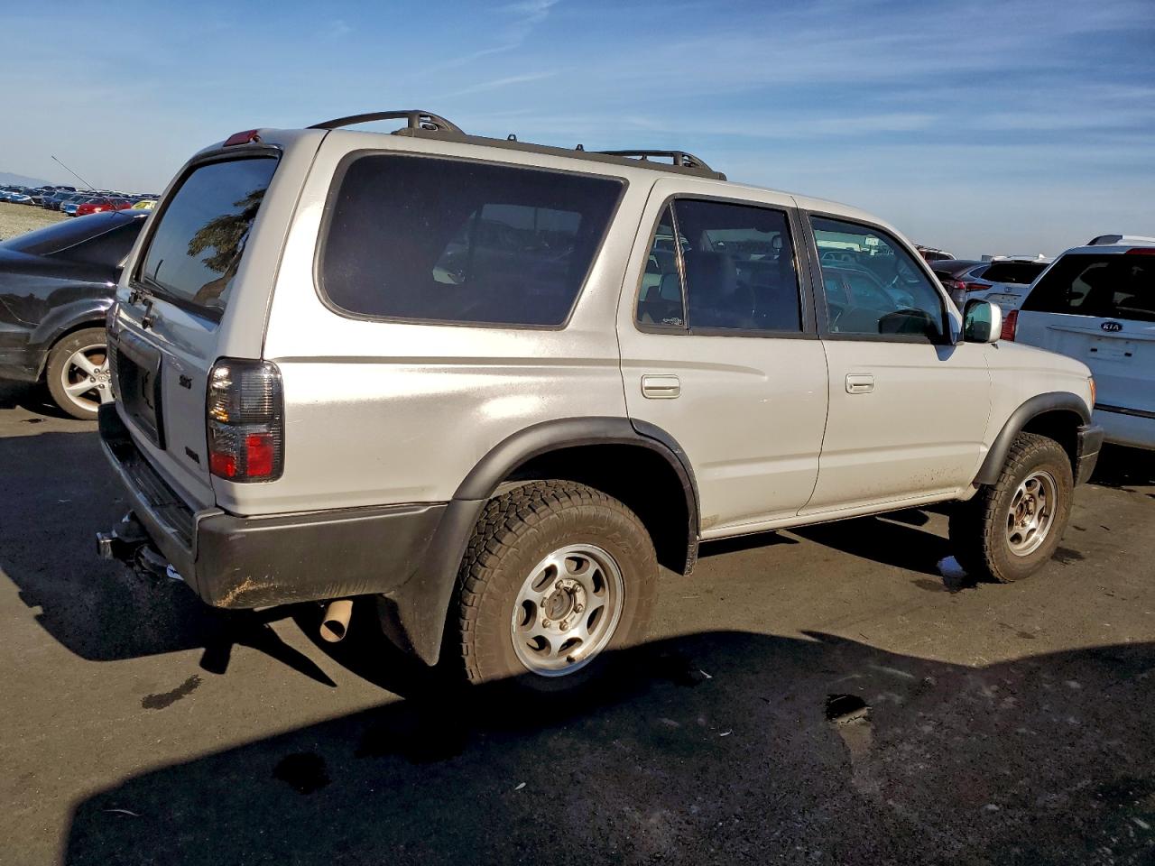 1999 TOYOTA 4RUNNER SR5 photo 3