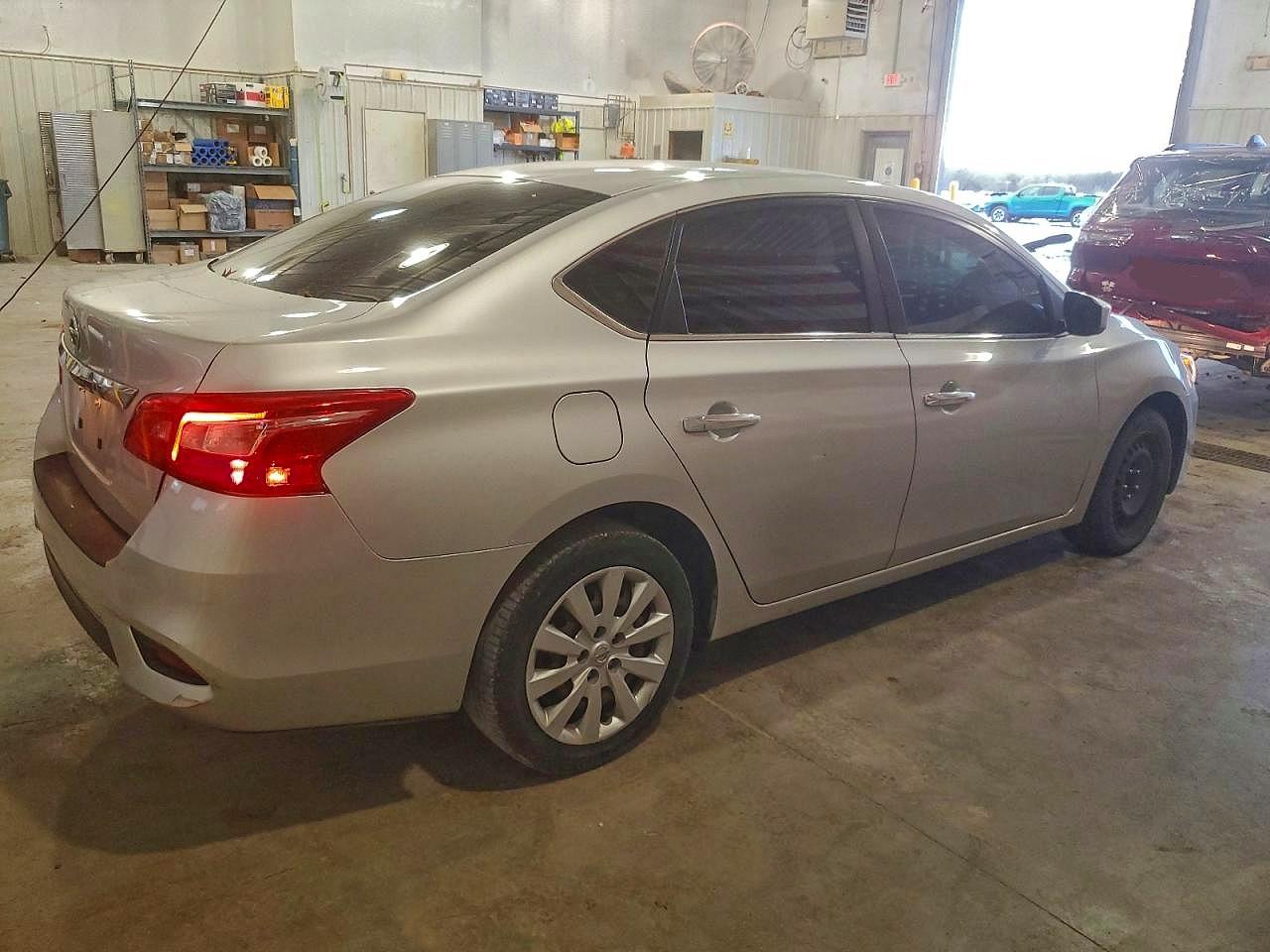 2019 NISSAN SENTRA S photo 3